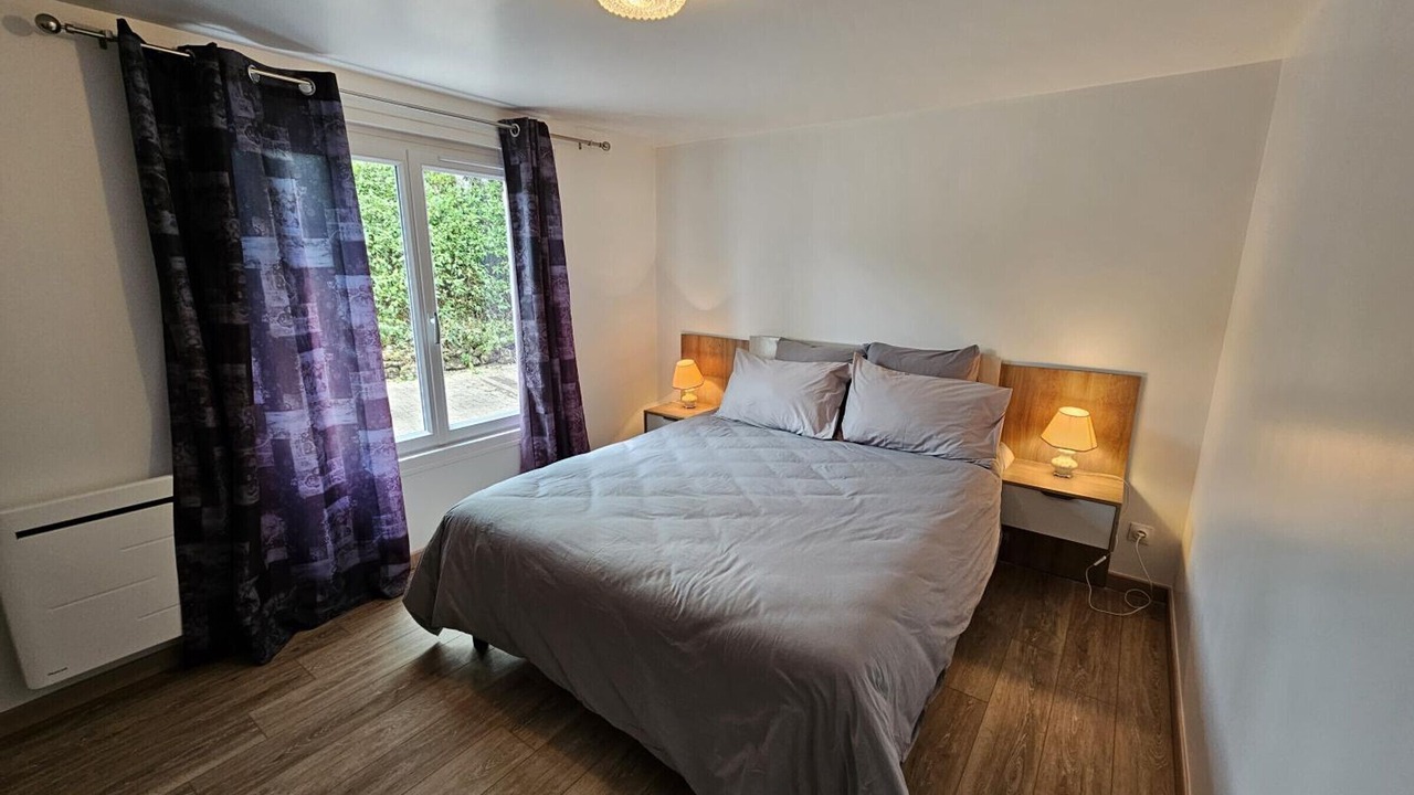 Photo of Bedroom in Charge