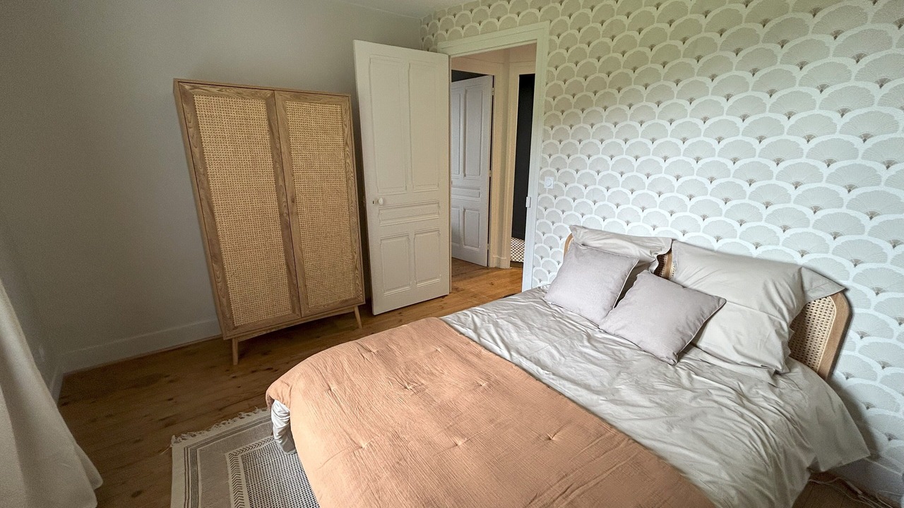 Photo of Bedroom in Amberieu-en-Bugey