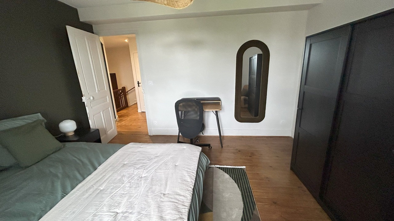 Photo of Bedroom in Amberieu-en-Bugey