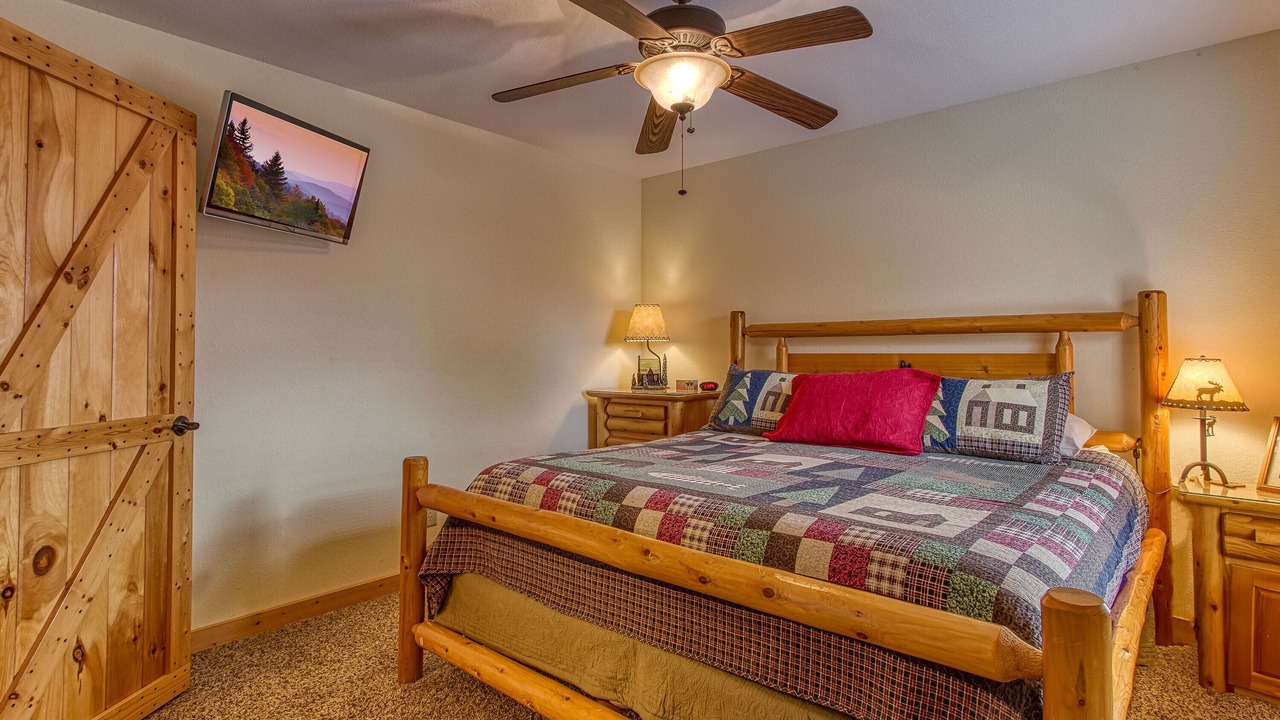 Photo of Bedroom in Smoky Mountains