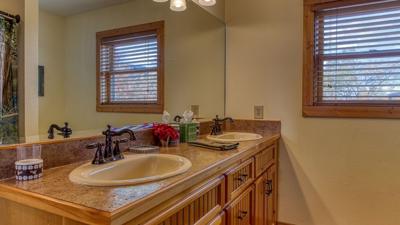 Photo of Bathroom in Smoky Mountains