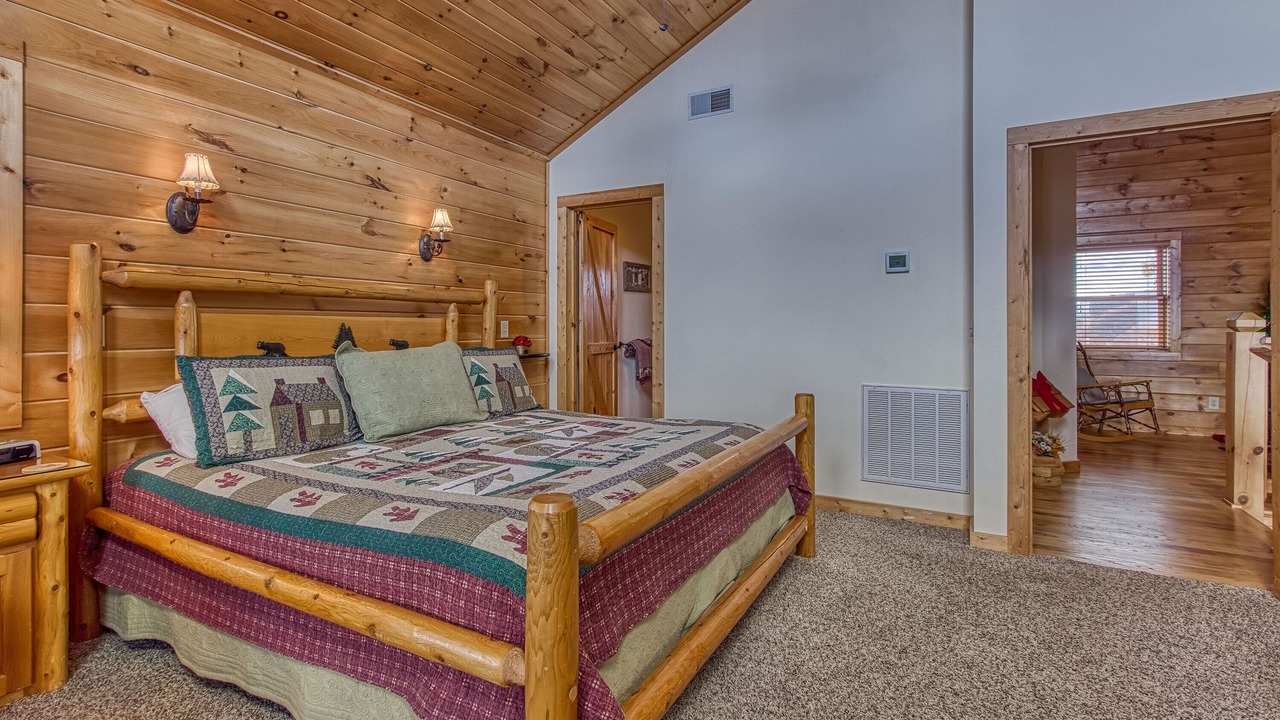 Photo of Bedroom in Smoky Mountains