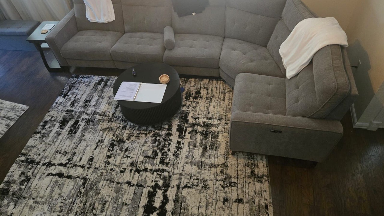 Photo of Livingroom in Ada
