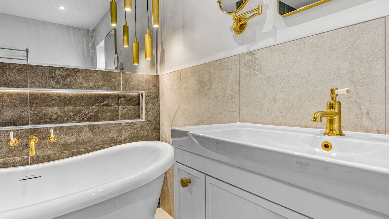 Photo of Bathroom in Great Missenden