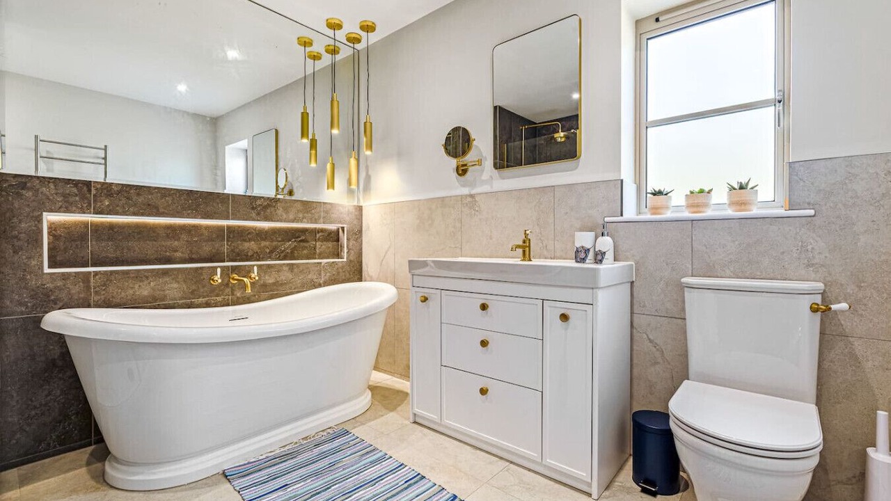 Photo of Bathroom in Great Missenden