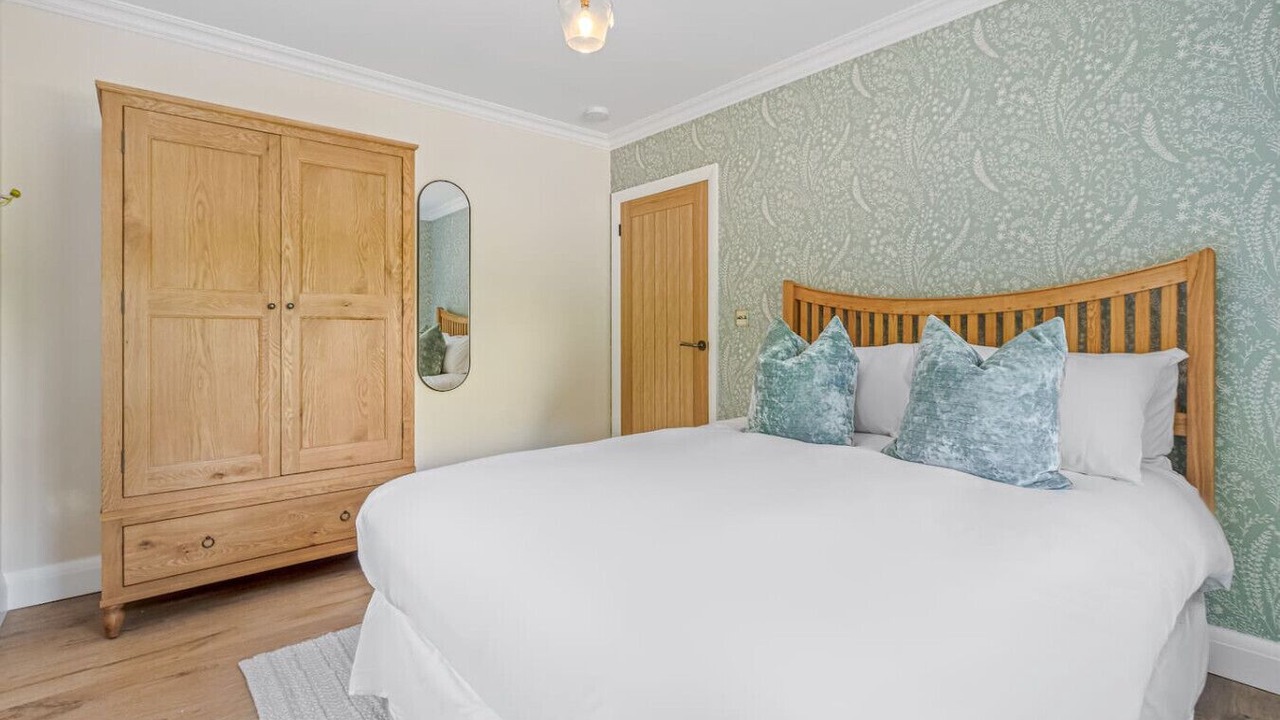 Photo of Bedroom in Great Missenden