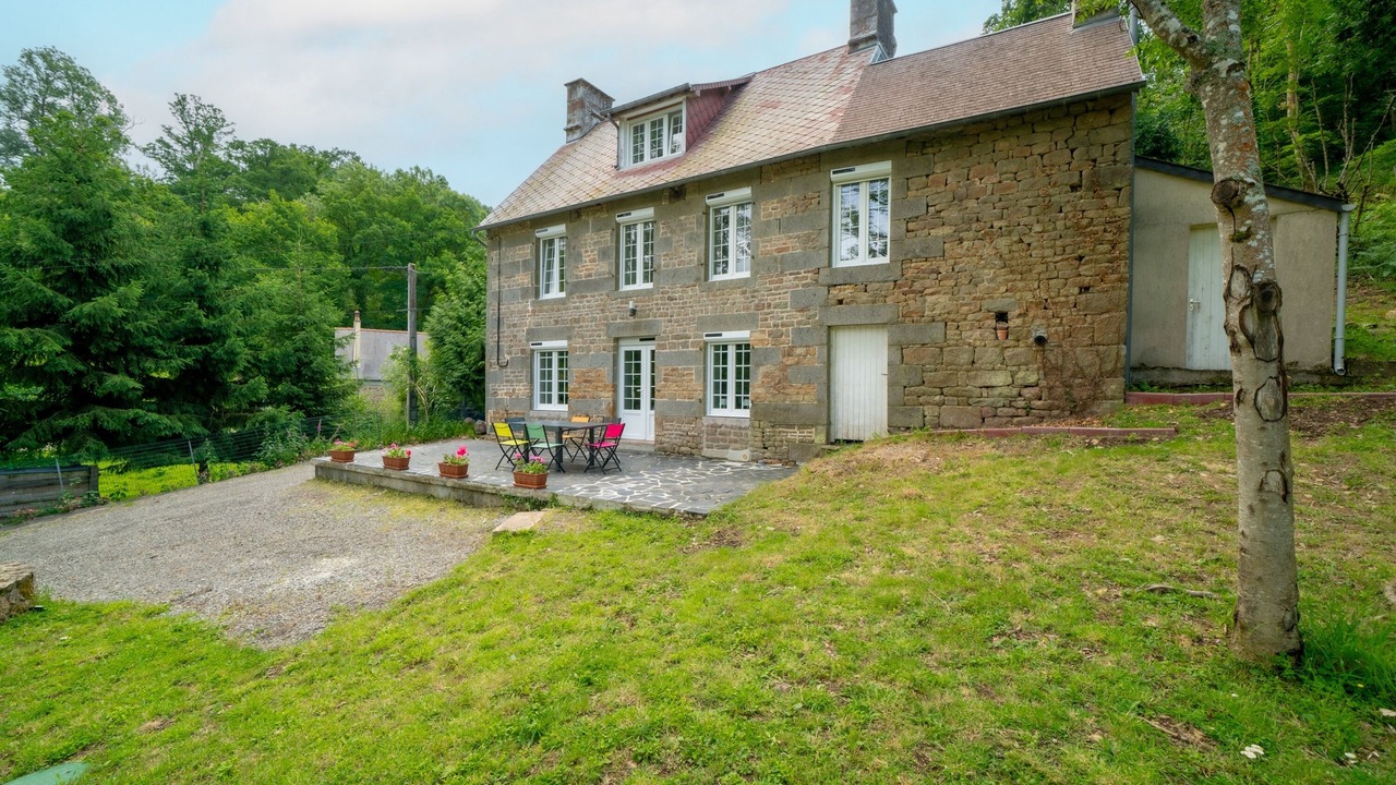 Photo of Outdoor in Montsecret-Clairefougere