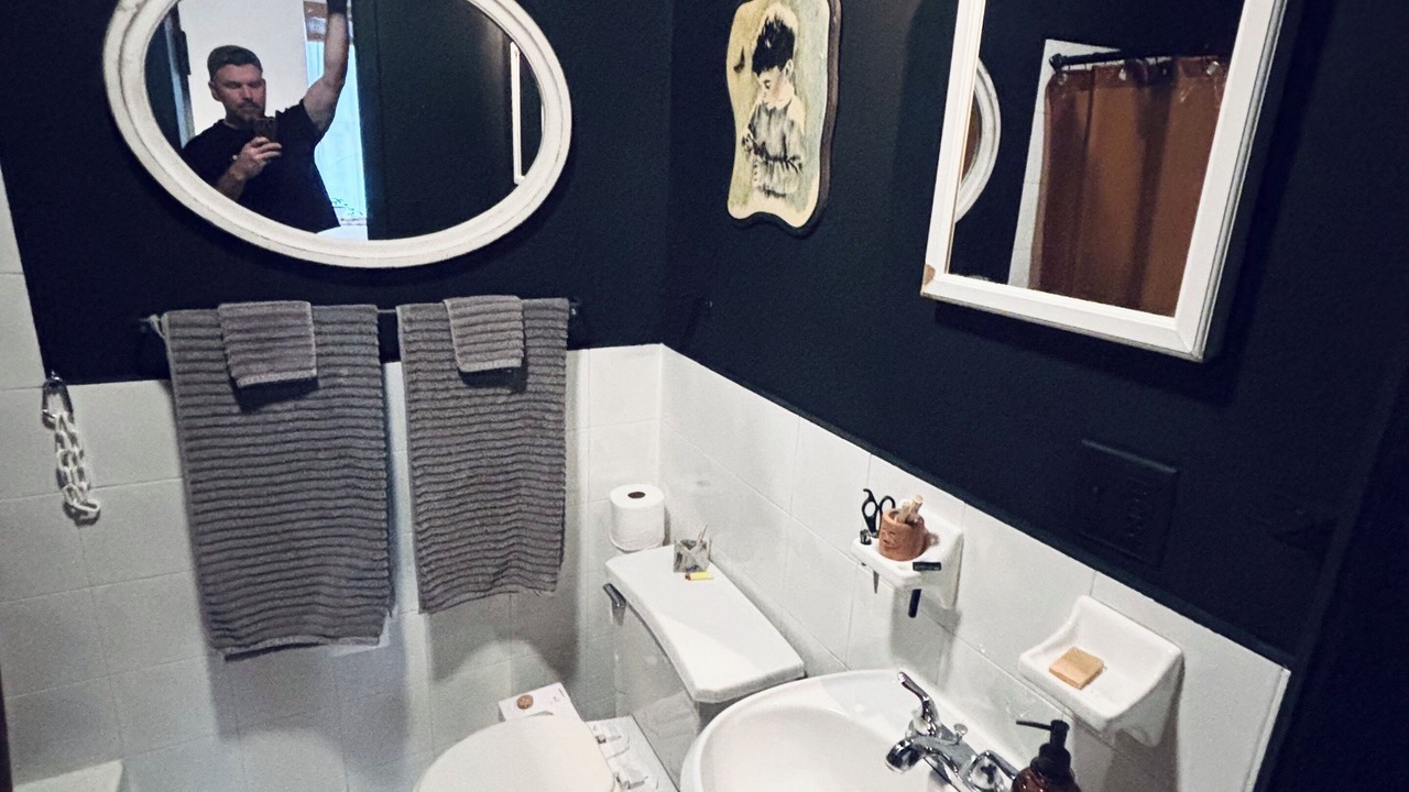 Photo of Bathroom in Bushwick