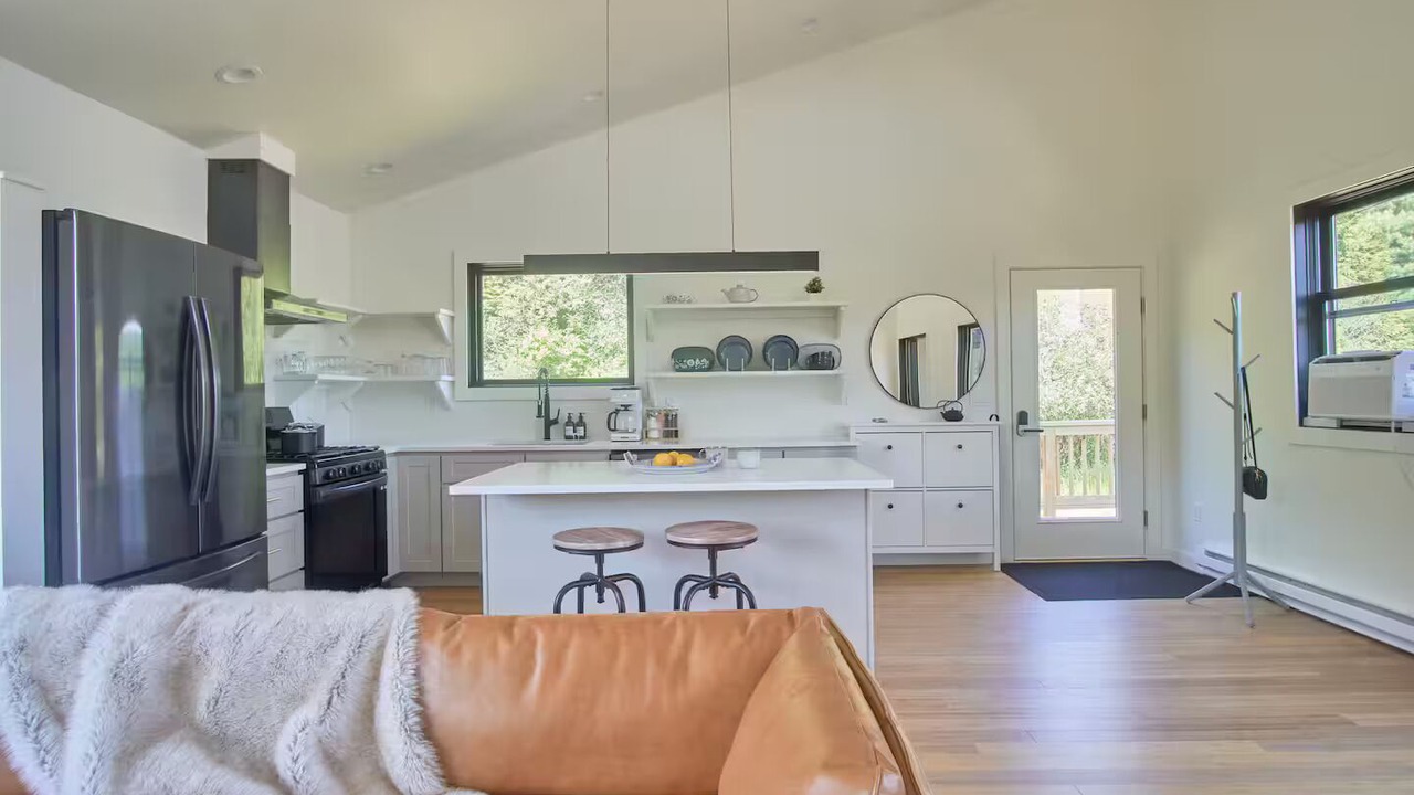 Photo of Livingroom in Jeffersonville