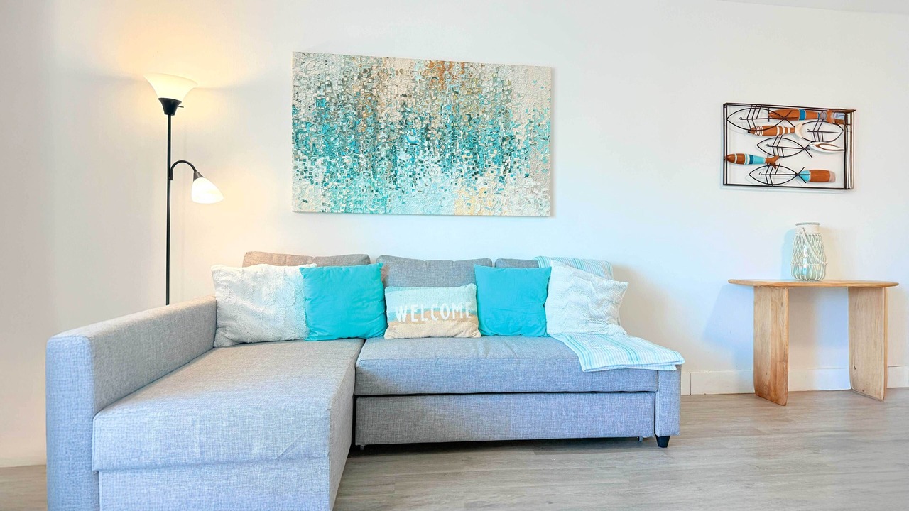 Photo of Livingroom in Eastern Shores