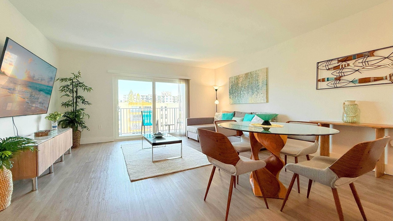 Photo of Livingroom in Eastern Shores