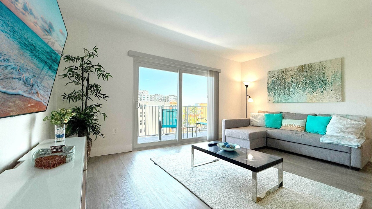Photo of Livingroom in Eastern Shores
