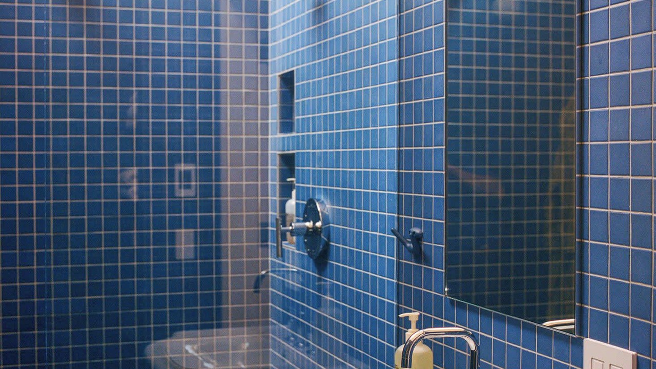 Photo of Bathroom in Maple City