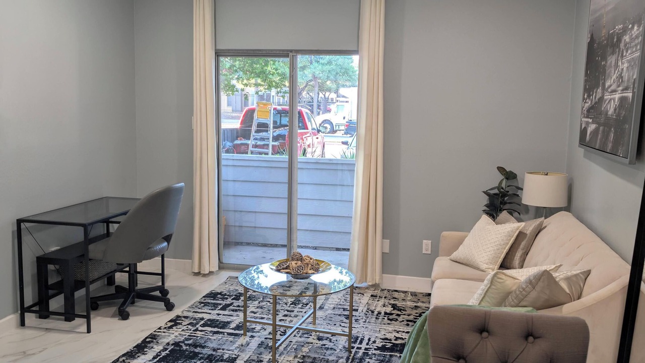 Photo of Livingroom in Village At Walnut Creek