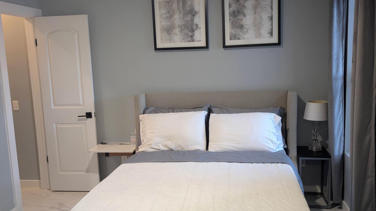 Photo of Bedroom in Village At Walnut Creek