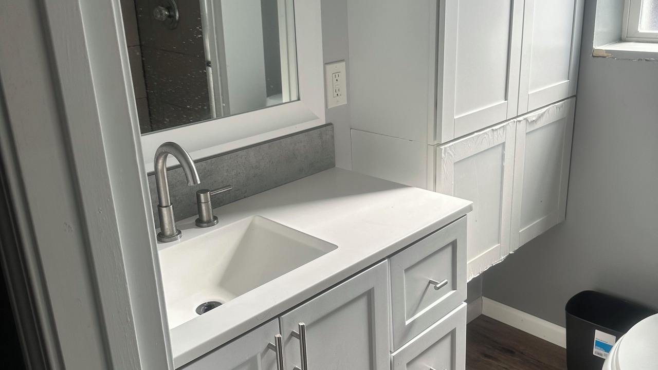 Photo of Bathroom in Lindenwood Park