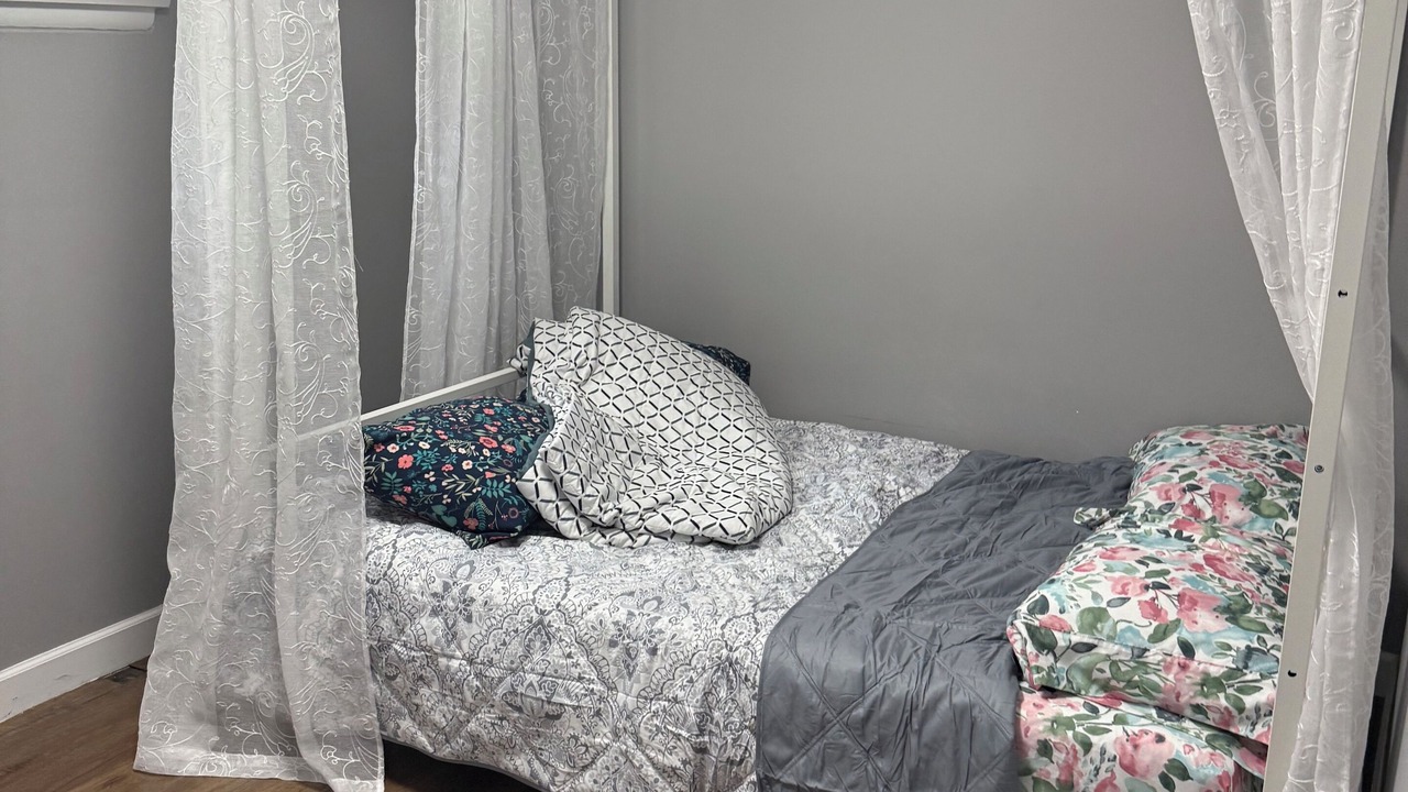 Photo of Bedroom in Lindenwood Park