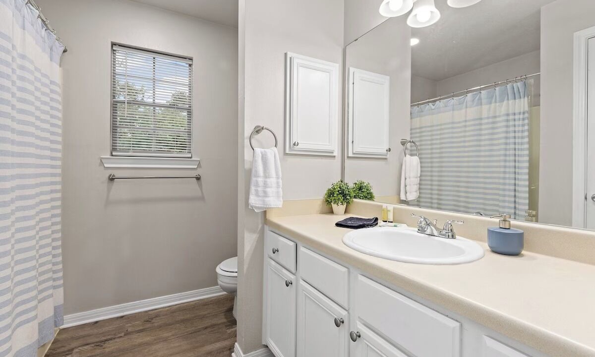 Photo of Bathroom in University Park