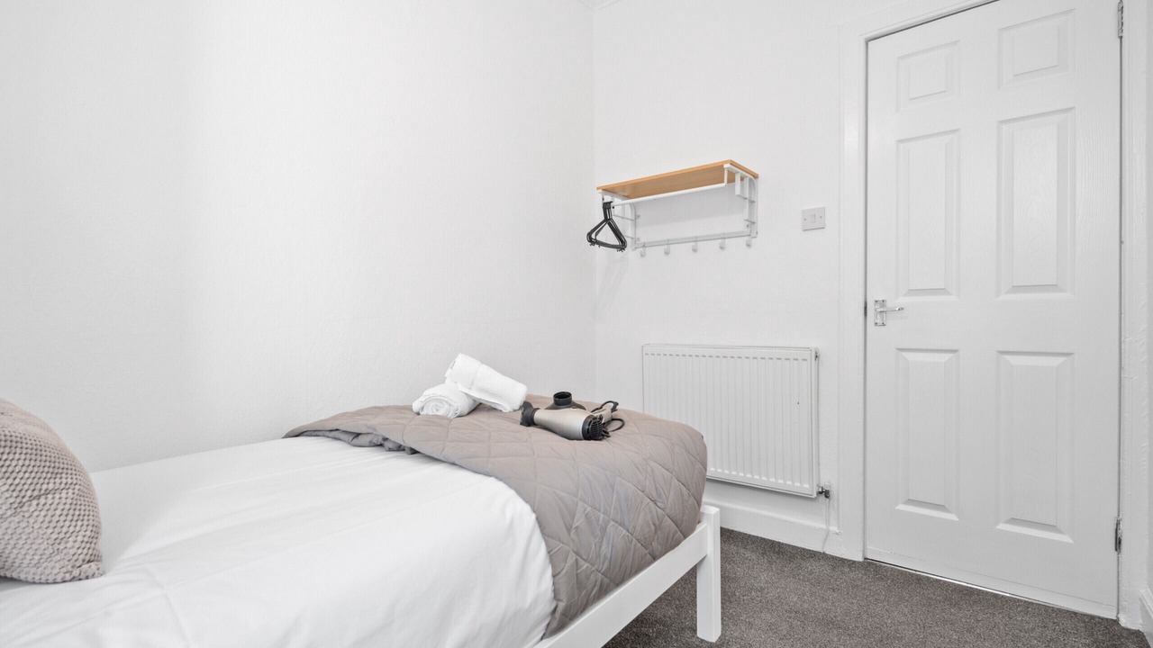Photo of Bedroom in Alloa