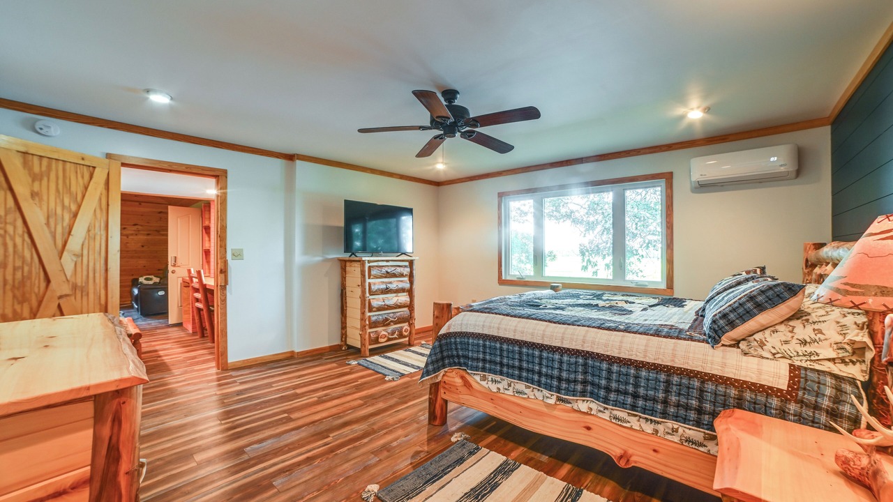 Photo of Bedroom in Clay