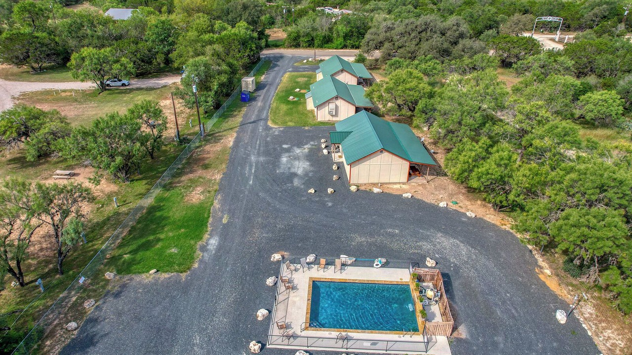 Photo of Outdoor in Concan