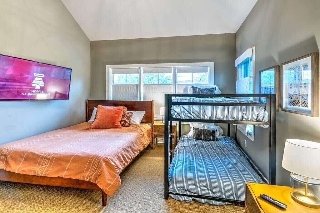 Photo of Bedroom in Hillsboro West End