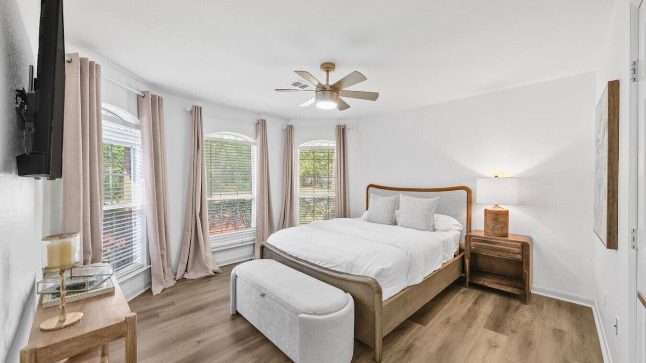 Photo of Bedroom in Grogan's Mill
