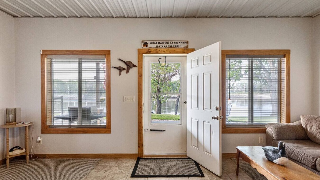 Photo of Livingroom in Burt County