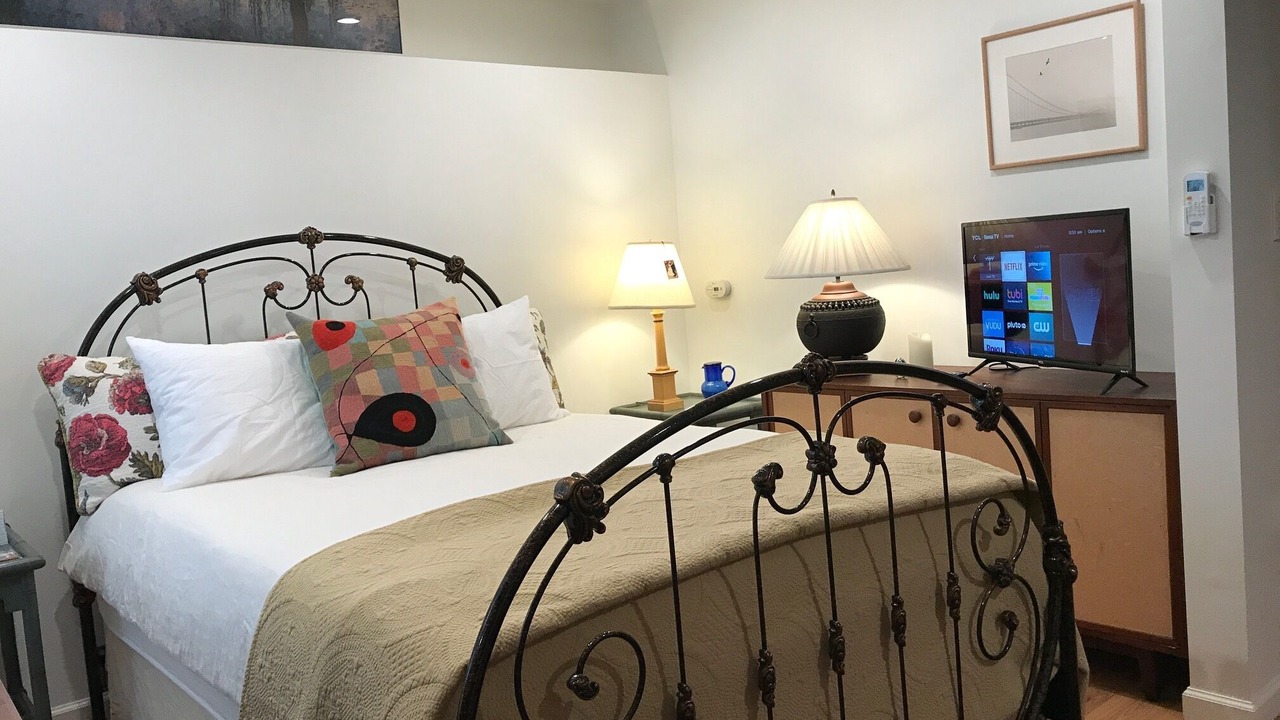 Photo of Bedroom in Inwood