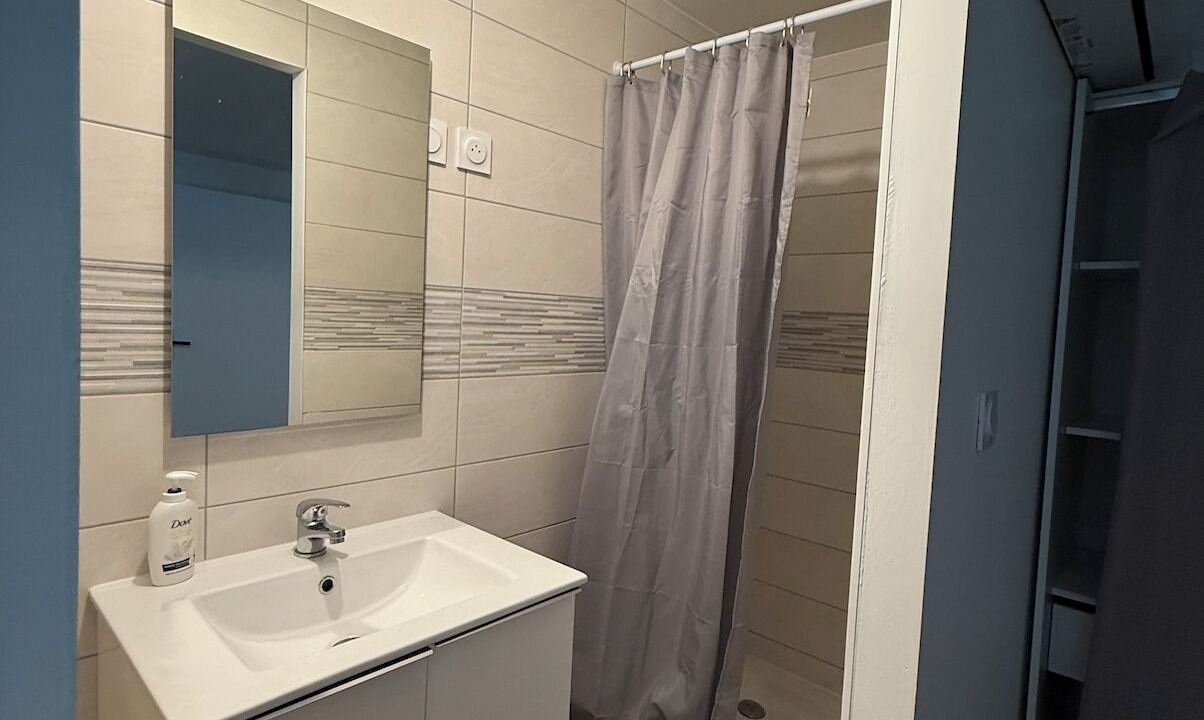 Photo of Bathroom in Villenave-d'Ornon