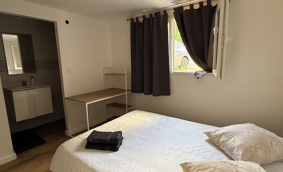 Photo of Bedroom in Villenave-d'Ornon