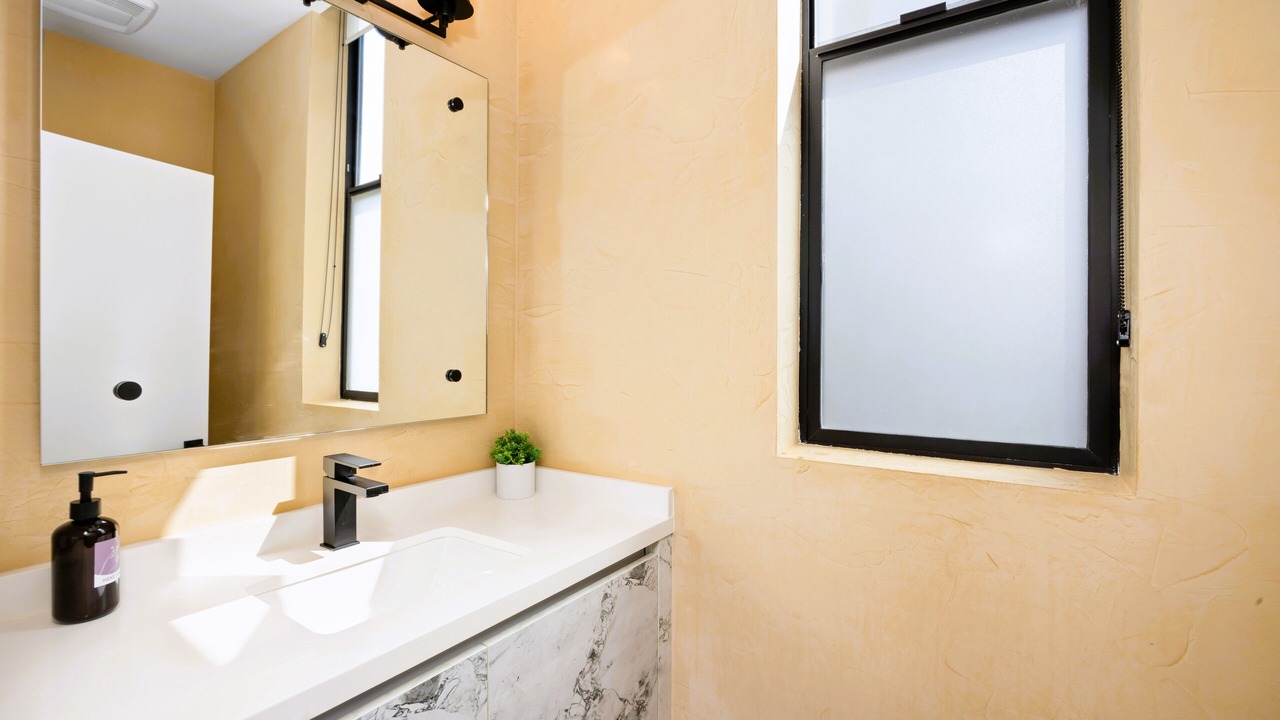 Photo of Bedroom in Hollywood