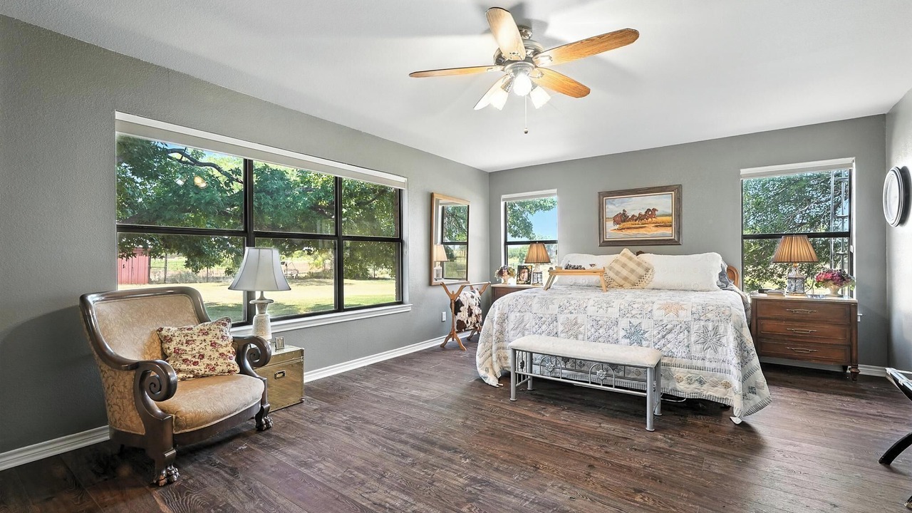 Photo of Bedroom in Sweetwater