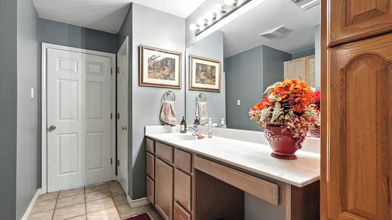 Photo of Bathroom in Sweetwater