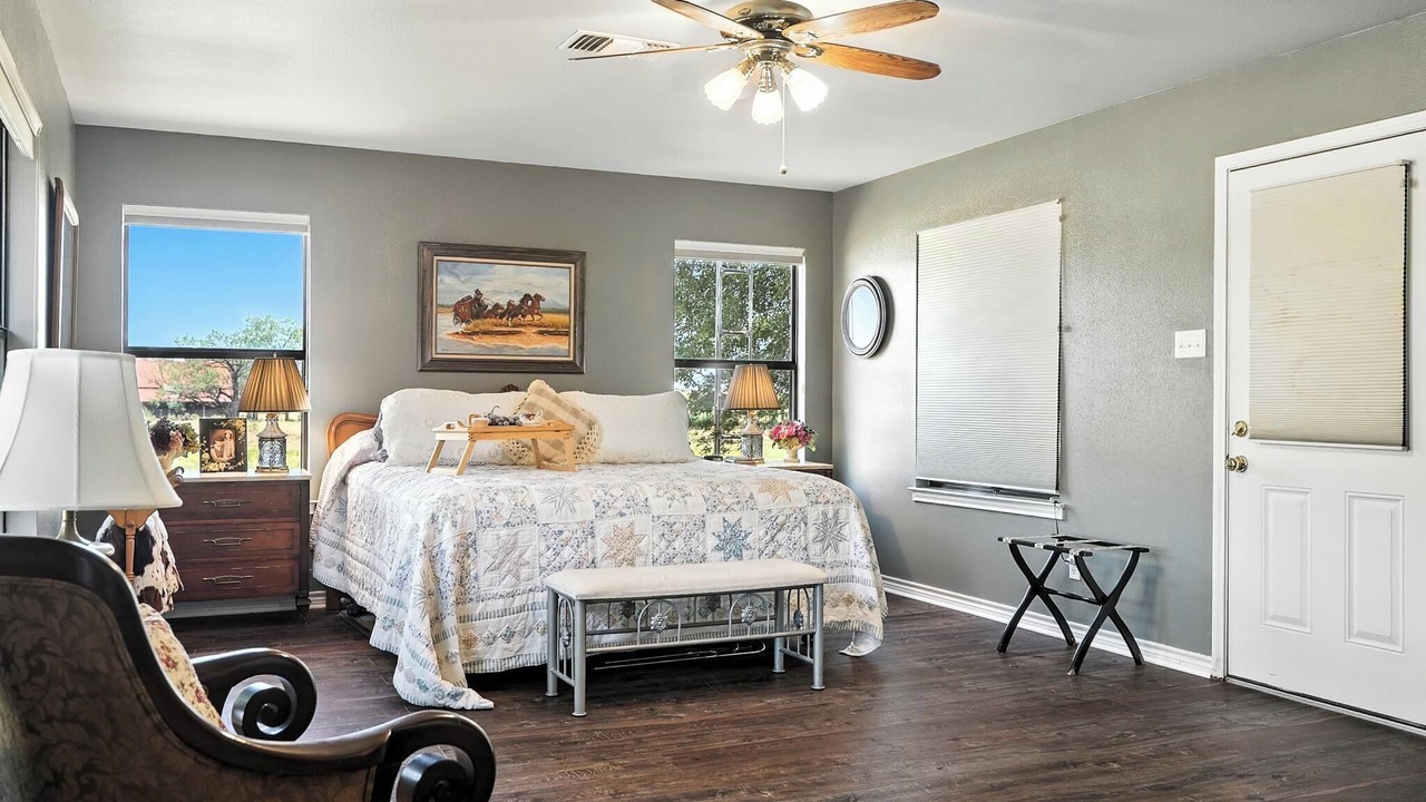 Photo of Bedroom in Sweetwater