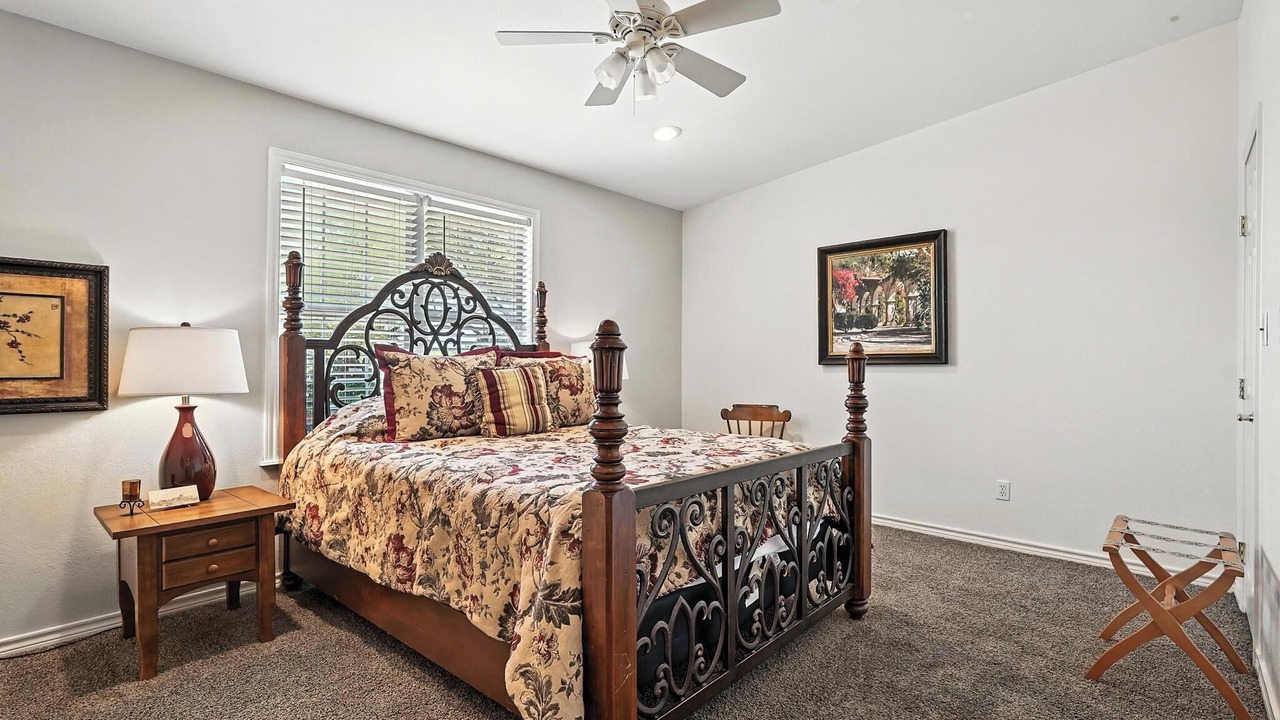 Photo of Bedroom in Sweetwater