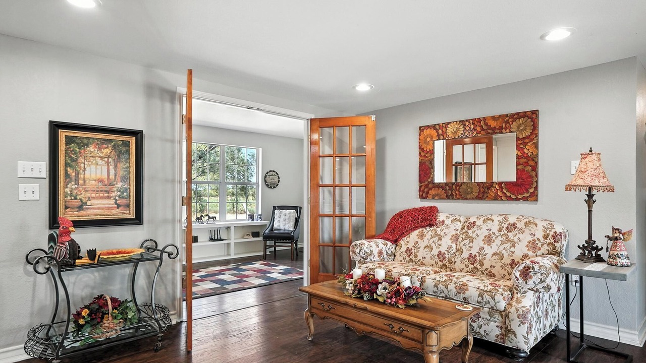 Photo of Livingroom in Sweetwater