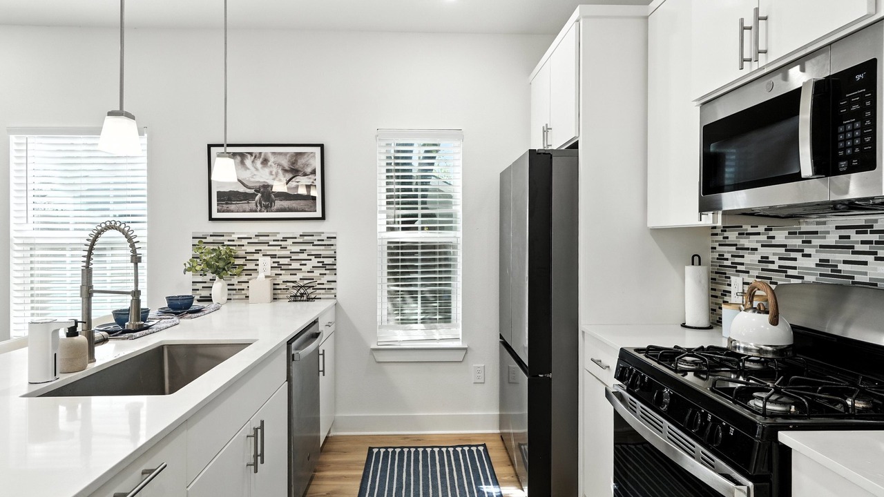 Photo of Kitchen in Montopolis