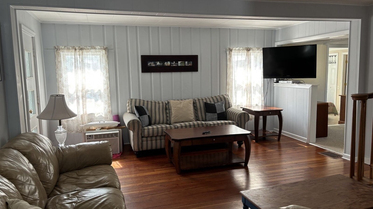 Photo of Livingroom in Camp Ellis