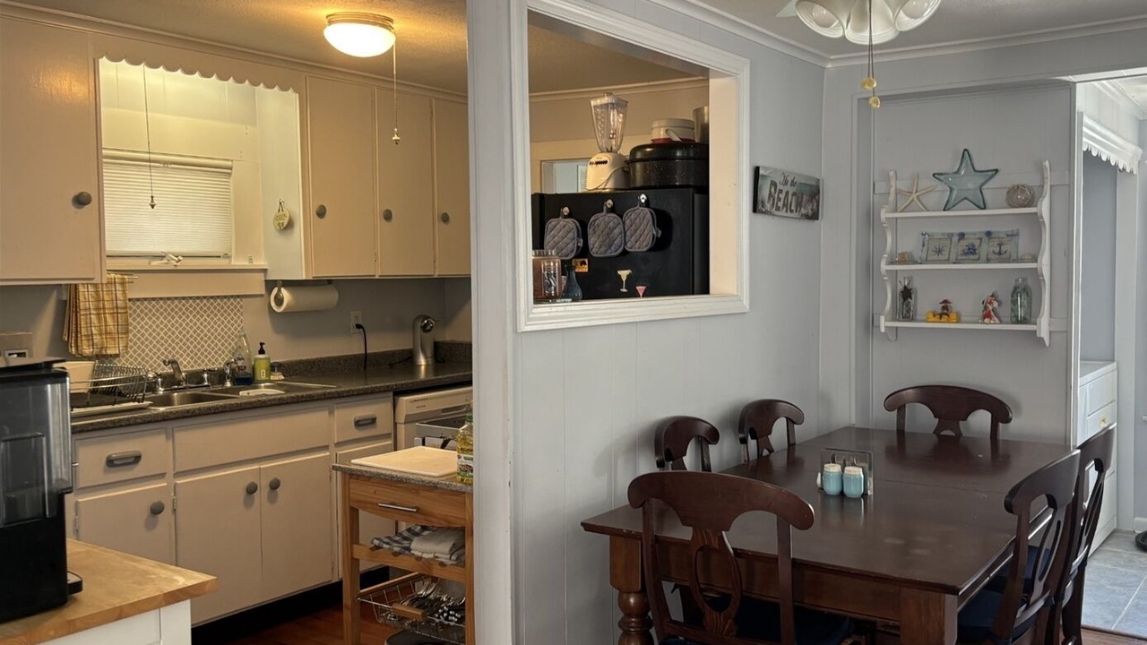 Photo of Livingroom in Camp Ellis