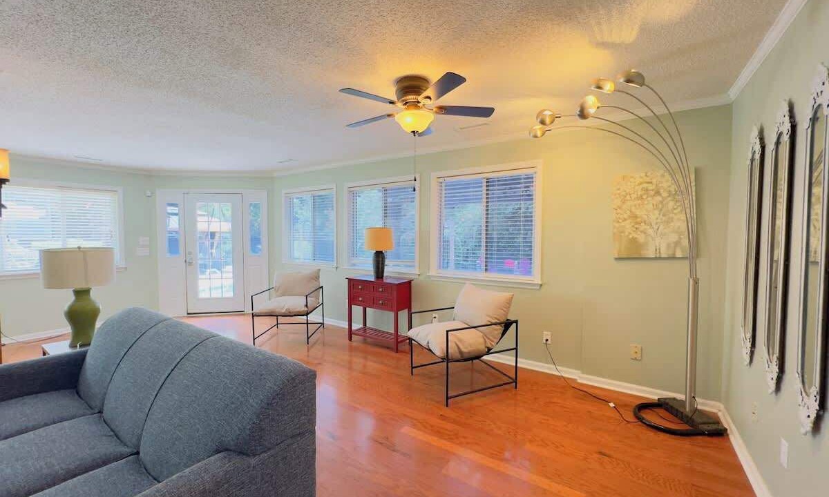 Photo of Livingroom in Little River