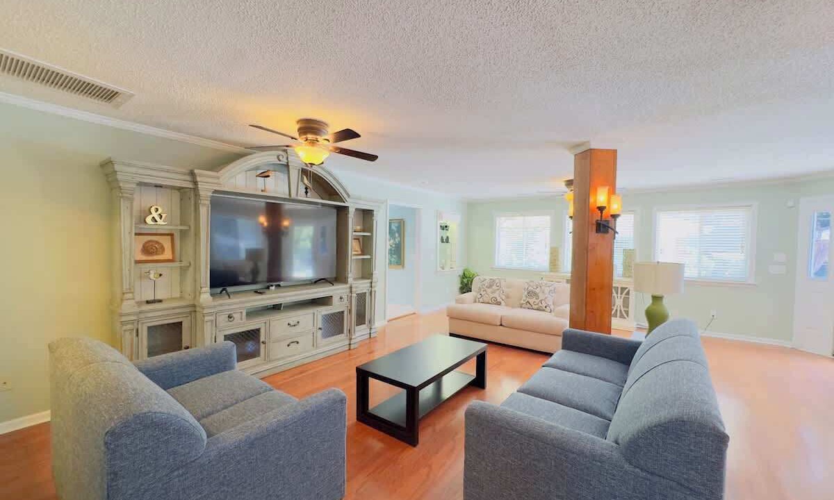 Photo of Livingroom in Little River