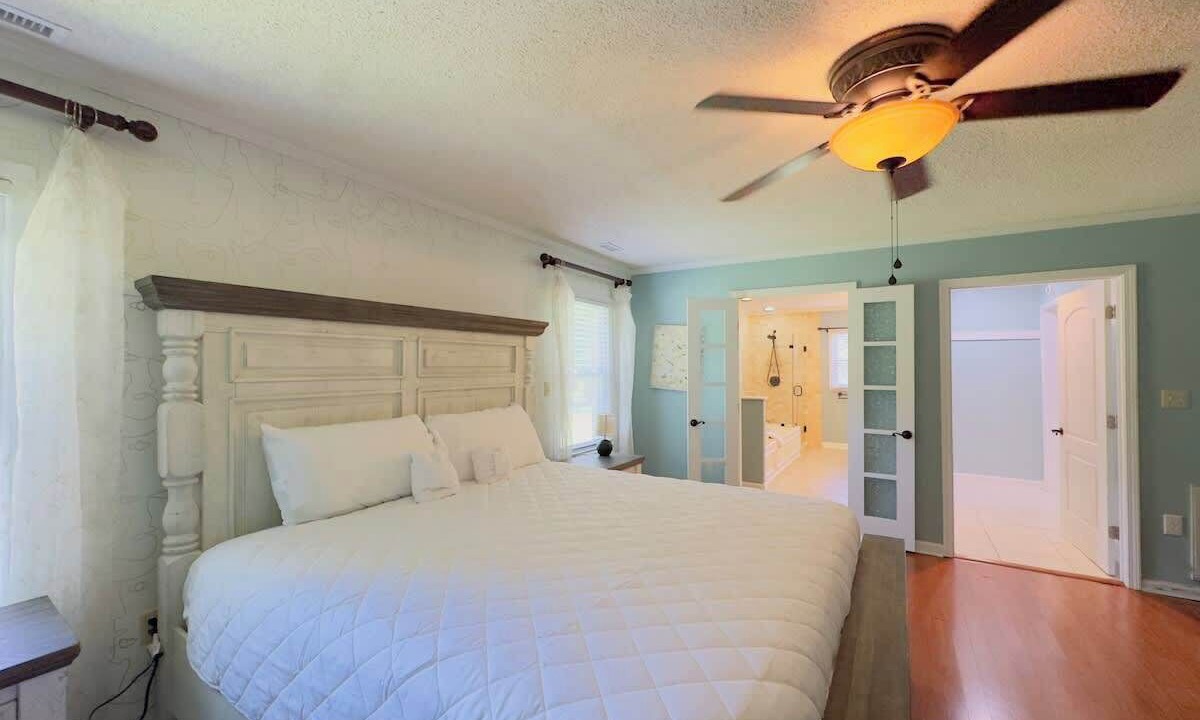Photo of Bedroom in Little River