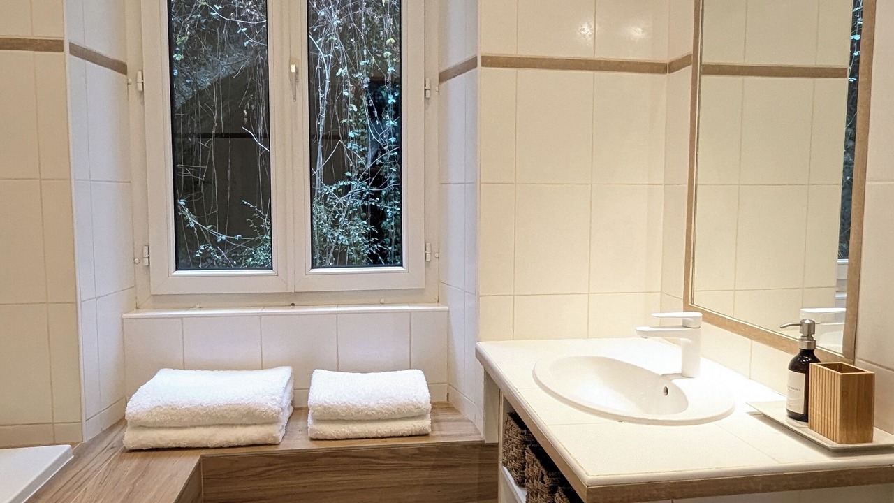 Photo of Bathroom in Uriage-les-Bains