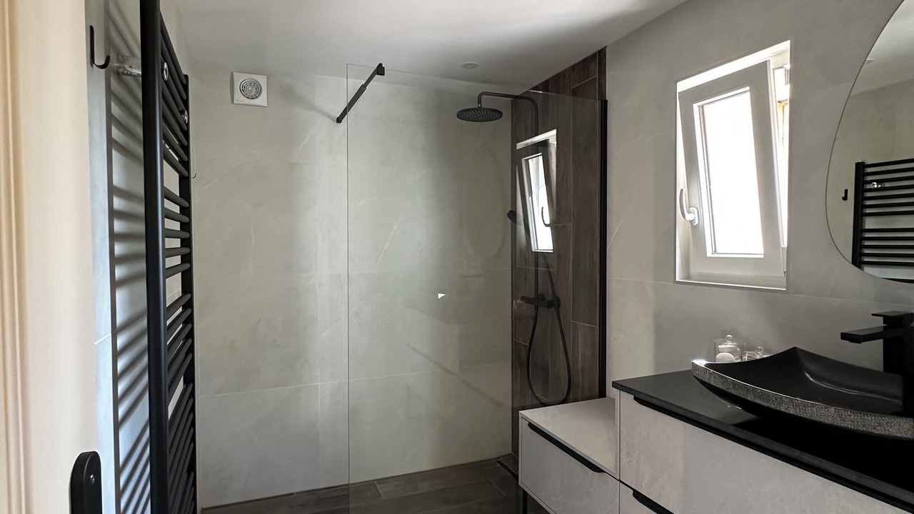 Photo of Bathroom in Savonnieres