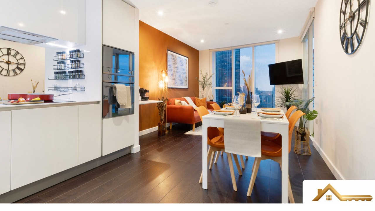 Photo of Others in Vauxhall