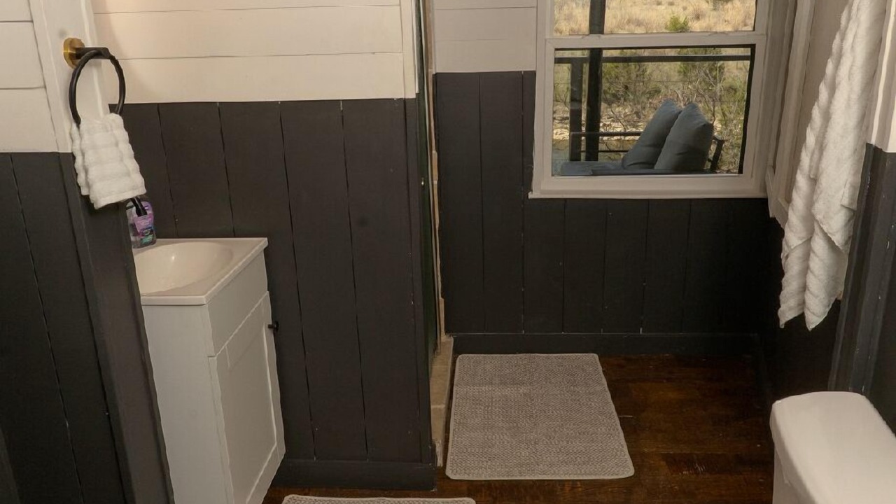 Photo of Bathroom in Graford