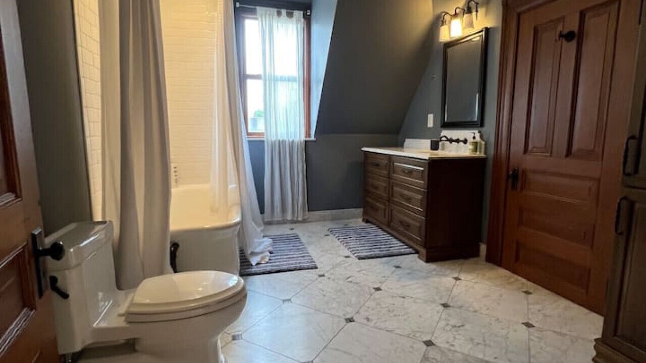 Photo of Bathroom in Midtown