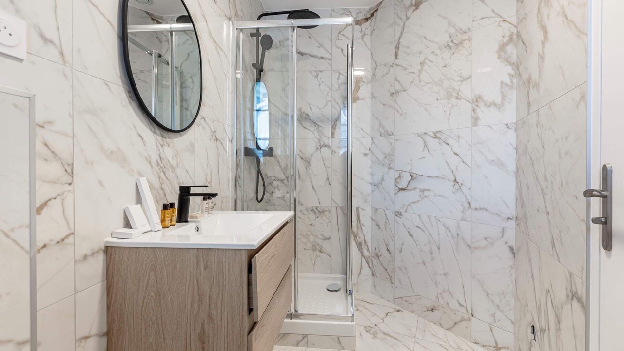 Photo of Bathroom in Quartier de la Plaine-de-Monceaux