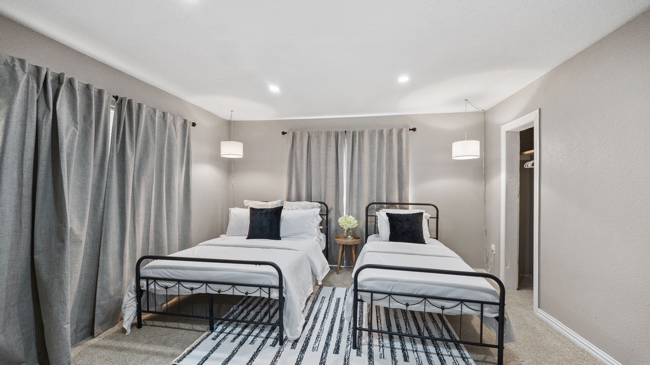 Photo of Bedroom in West Dallas